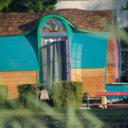 Dağ evi Central Tiny Bükreş