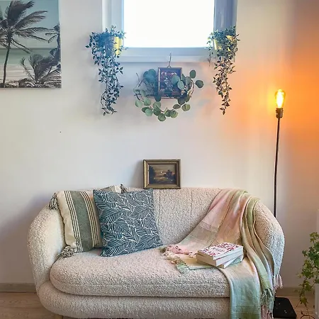 Central Tiny Chalet *