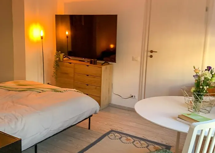 Central Tiny * Bukareszt